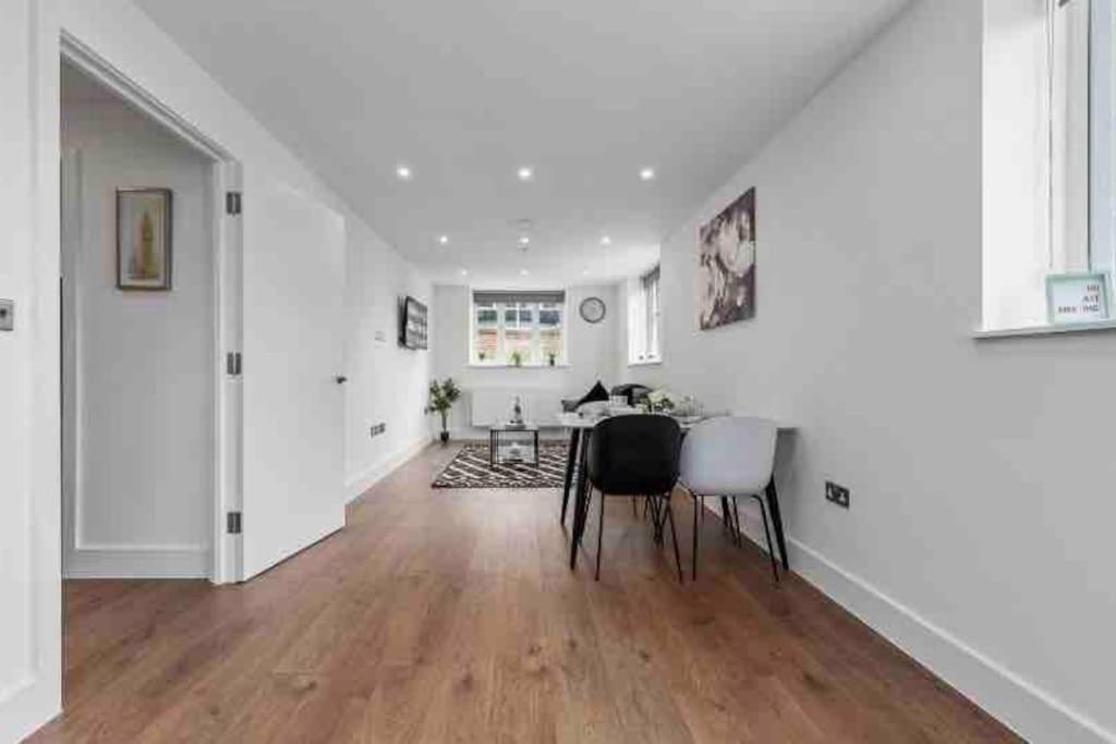 Apartamento Cozy Flat Near London Eye/ Victoria / Vauxhall Exterior foto