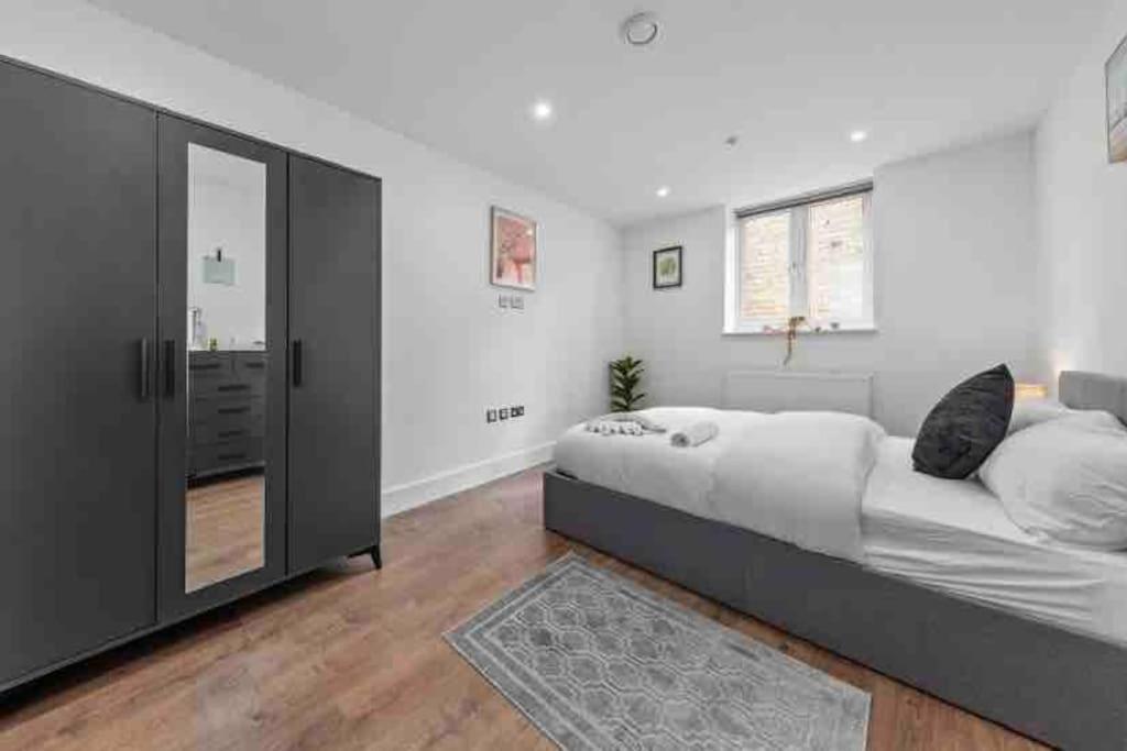 Apartamento Cozy Flat Near London Eye/ Victoria / Vauxhall Exterior foto