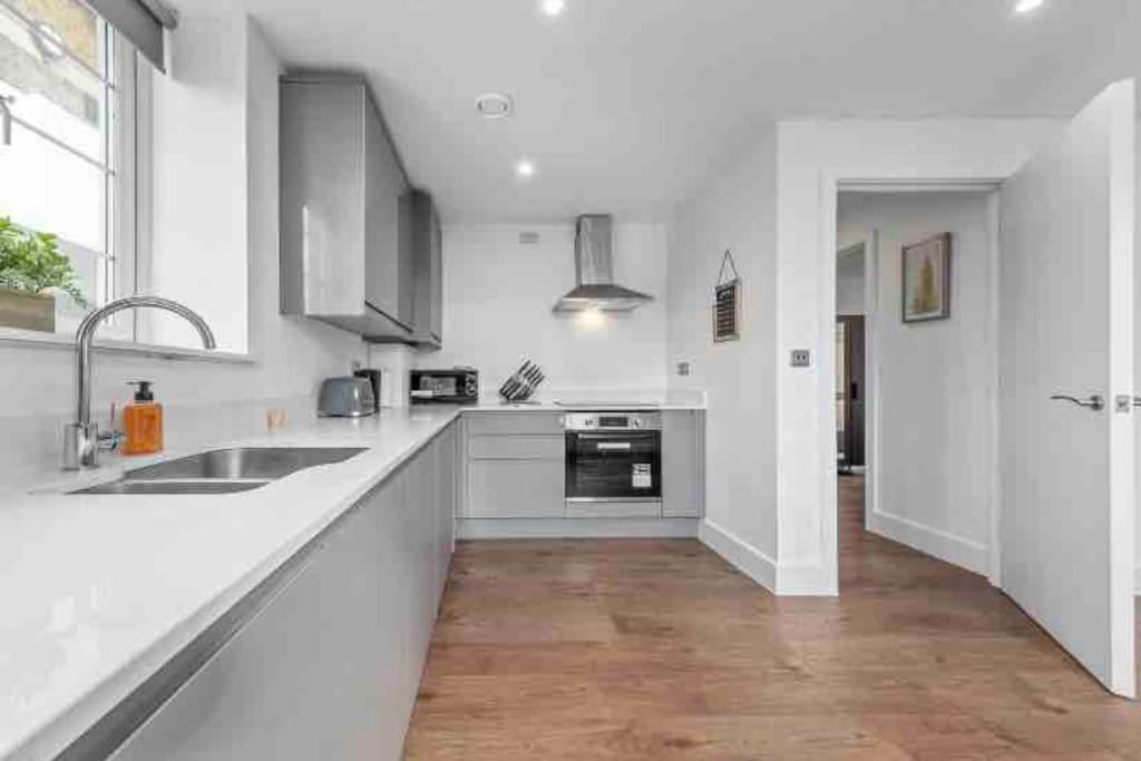 Apartamento Cozy Flat Near London Eye/ Victoria / Vauxhall Exterior foto