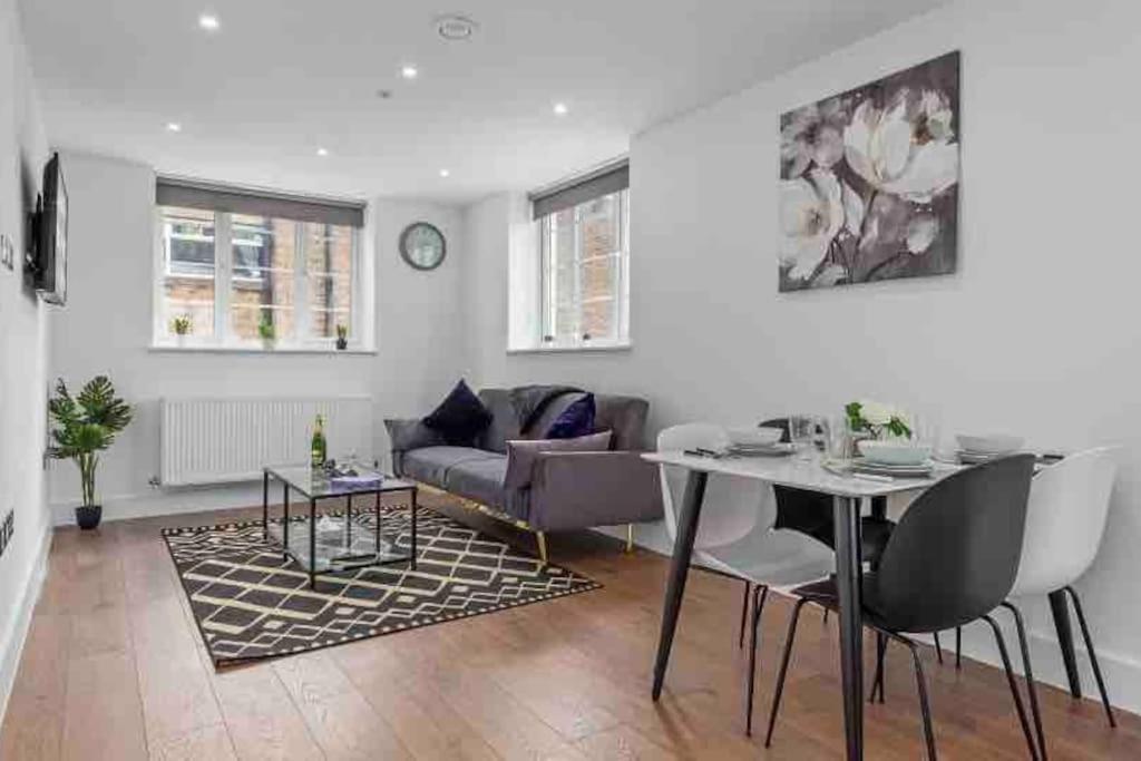 Apartamento Cozy Flat Near London Eye/ Victoria / Vauxhall Exterior foto