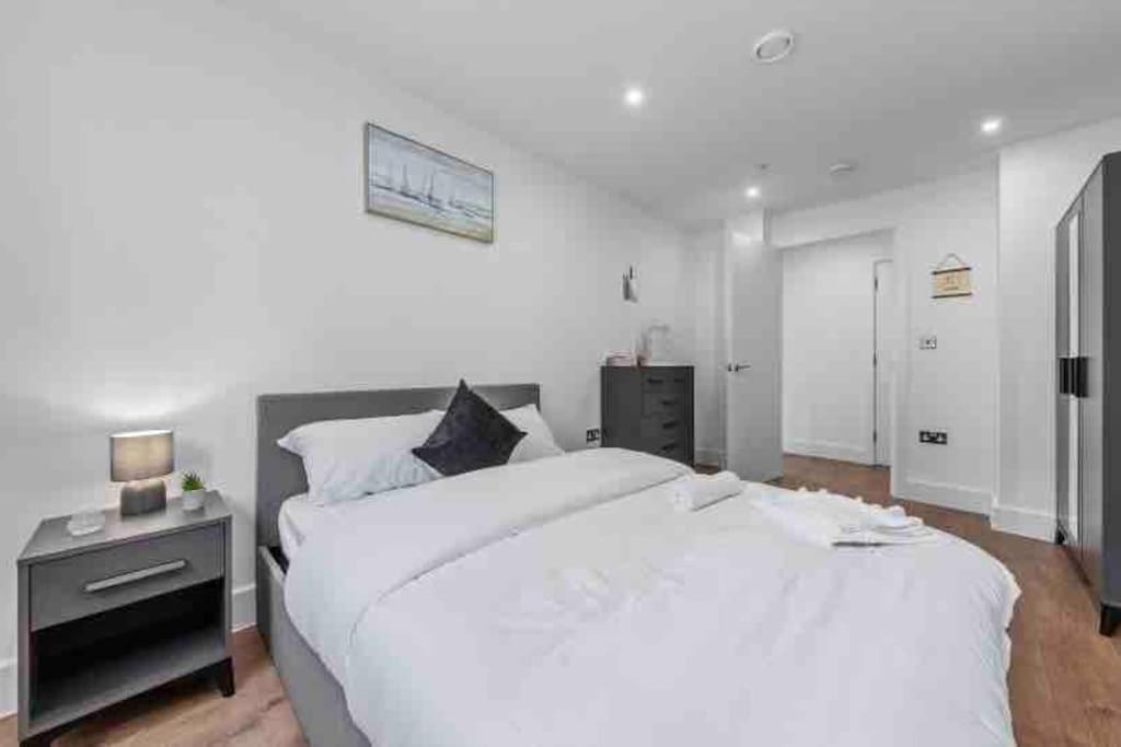 Apartamento Cozy Flat Near London Eye/ Victoria / Vauxhall Exterior foto