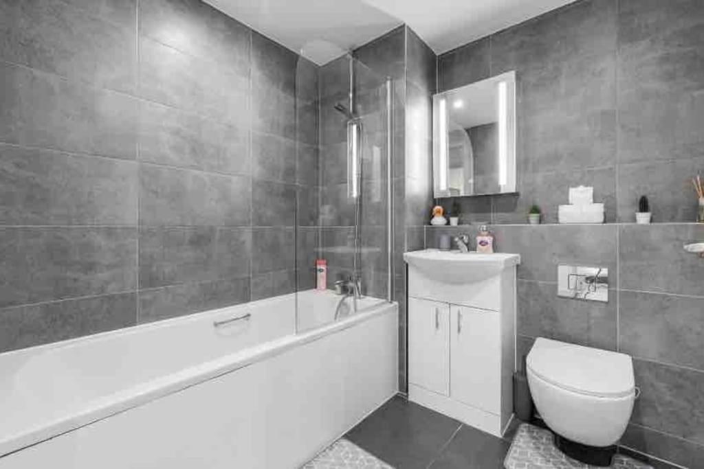 Apartamento Cozy Flat Near London Eye/ Victoria / Vauxhall Exterior foto