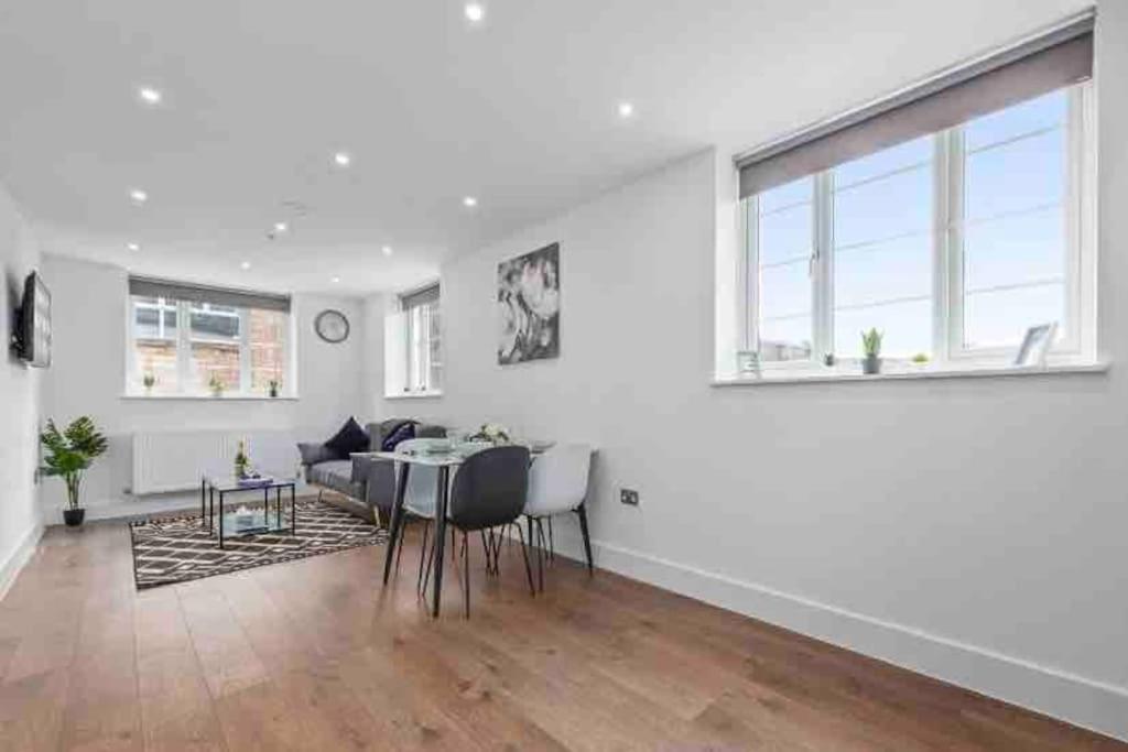 Apartamento Cozy Flat Near London Eye/ Victoria / Vauxhall Exterior foto